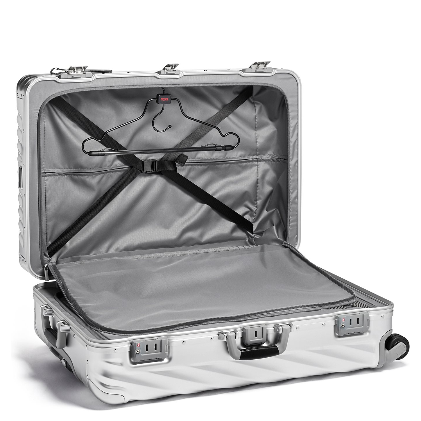 TUMI 19 Degree Aluminium Extended Trip Packing silver