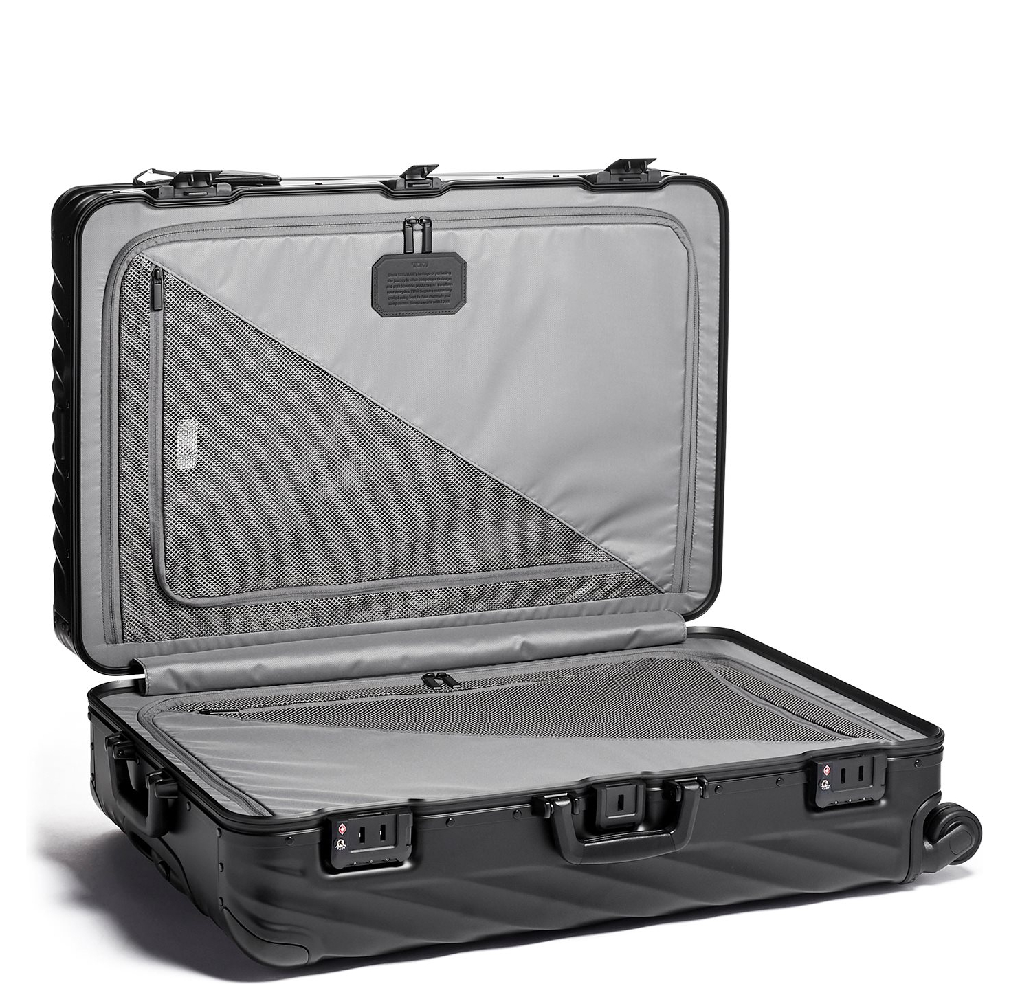TUMI 19 Degree Aluminium Extended Trip Packing matte black