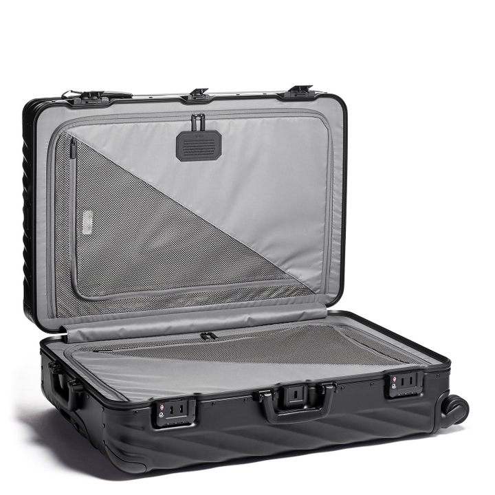 TUMI 19 Degree Aluminium Extended Trip Packing matte black