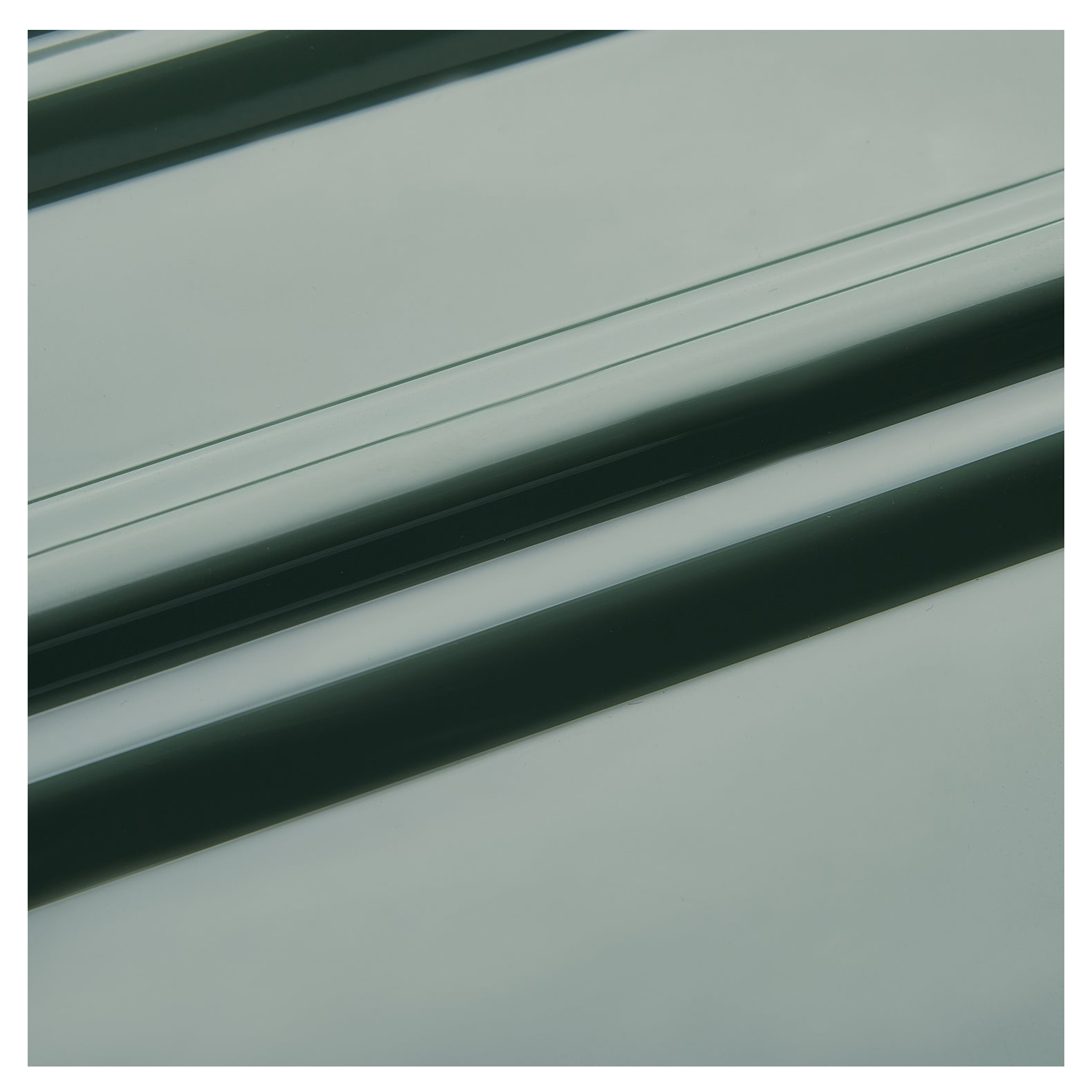 00218182813_12
