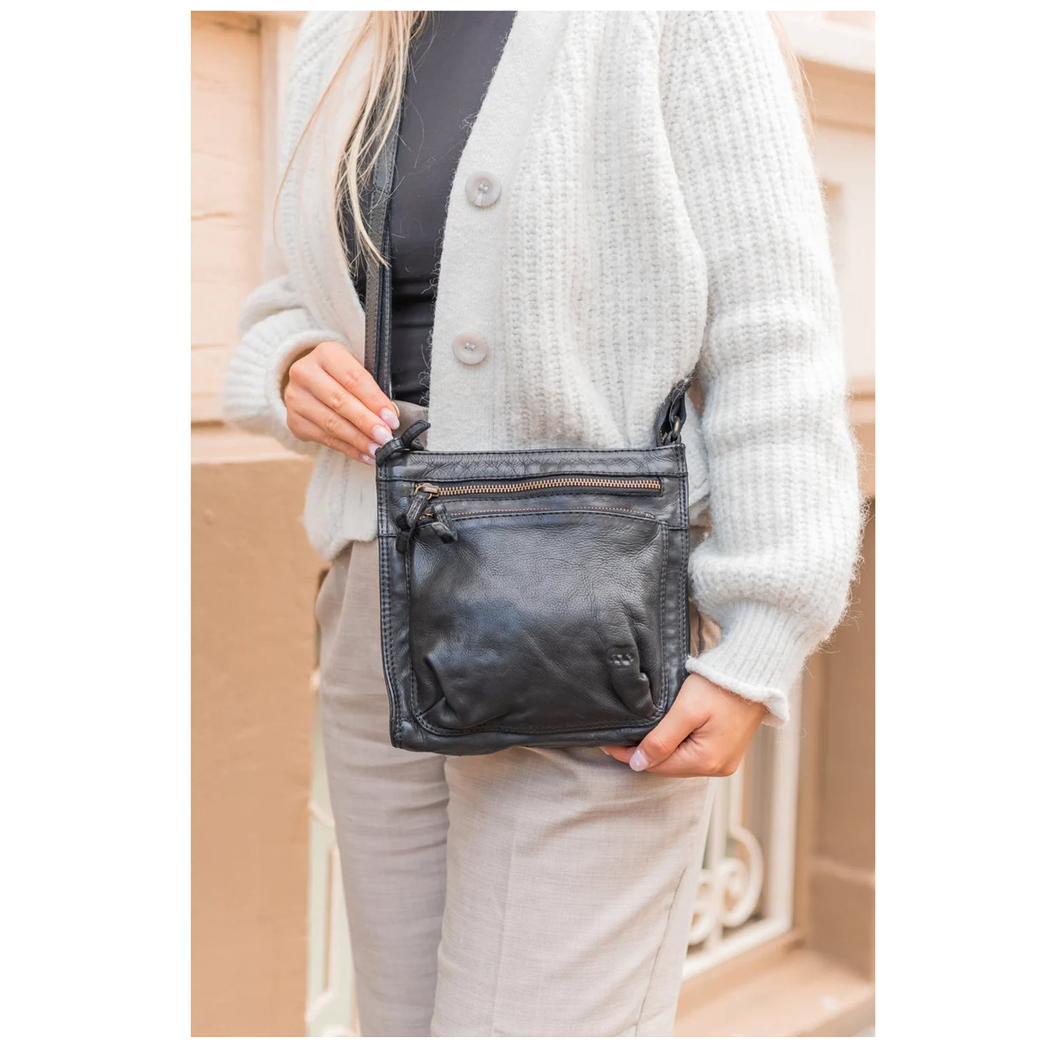 cl42427-black_2